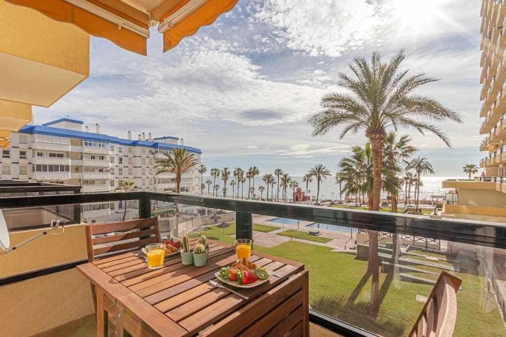 797 Holiday Rentals- Apartamento En Aloha Playa Frente Al Mar Benalmádena Εξωτερικό φωτογραφία